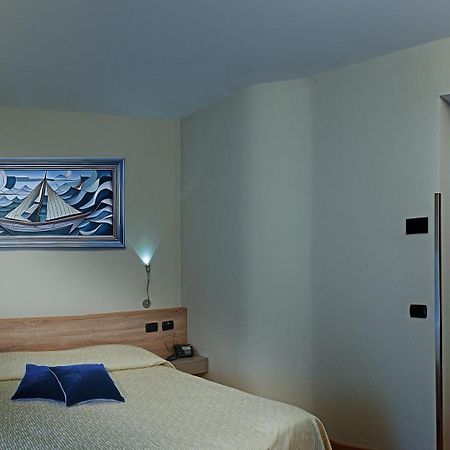 Hotel Savoia Lignano Sabbiadoro Extérieur photo