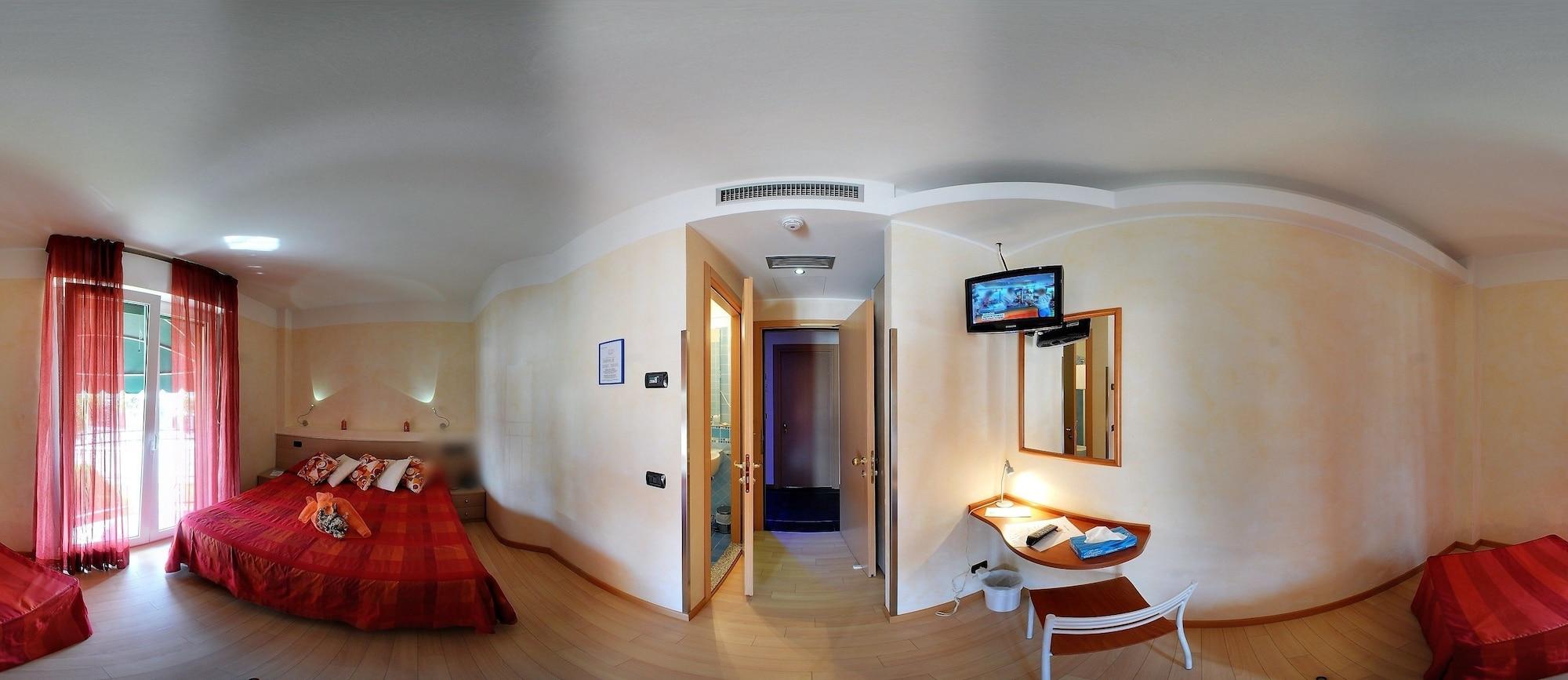 Hotel Savoia Lignano Sabbiadoro Extérieur photo