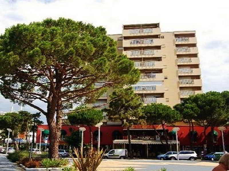 Hotel Savoia Lignano Sabbiadoro Extérieur photo