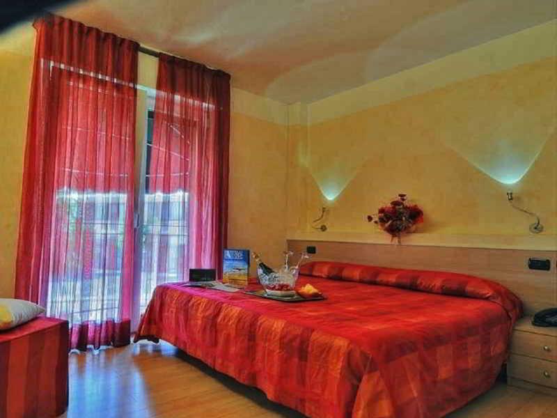 Hotel Savoia Lignano Sabbiadoro Extérieur photo
