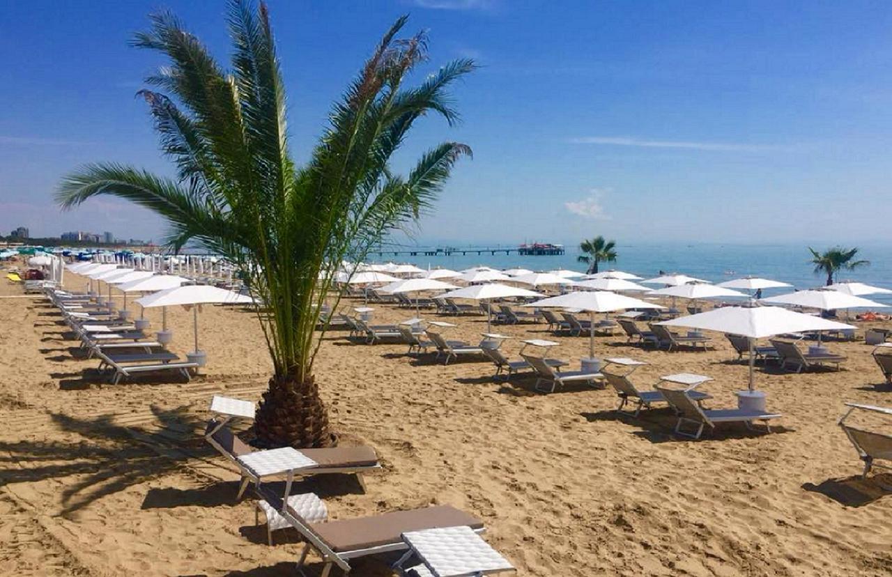 Hotel Savoia Lignano Sabbiadoro Extérieur photo